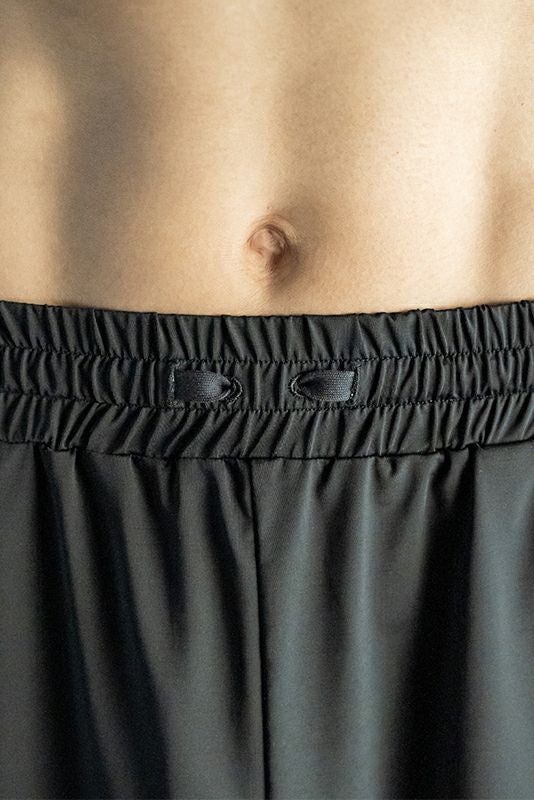 美品！suria スリア ナイールズパンツ ブラック M メンズ】ダニエルロングパンツ | オンラインショップsuria