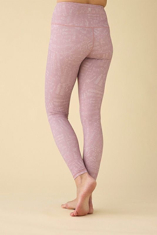 美品♡suria ヨガレギンス L ピンクベージュ スリア フォギーローズ 30％OFF】コレットレギンス | オンラインショップsuria