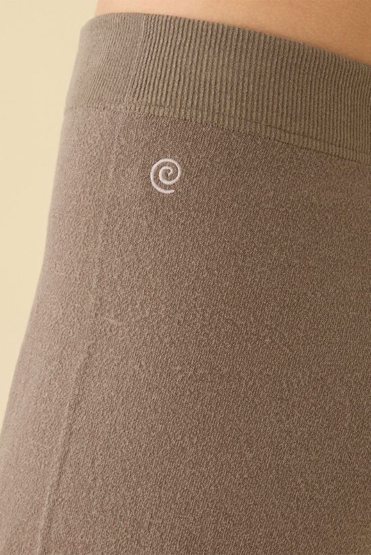 新品未使用 suria アメリアパンツ ブラウン S 天然素材 新品未使用 suria アメリアパンツ ブラウン S 天然素材 - メルカリ