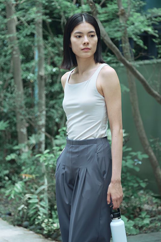 美品！suria スリア ナイールズパンツ ブラック M シュエットパンツ | オンラインショップsuria